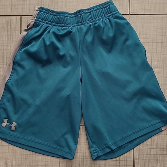 Under Armour Shorts Size Small (8) - Picture 1 of 3